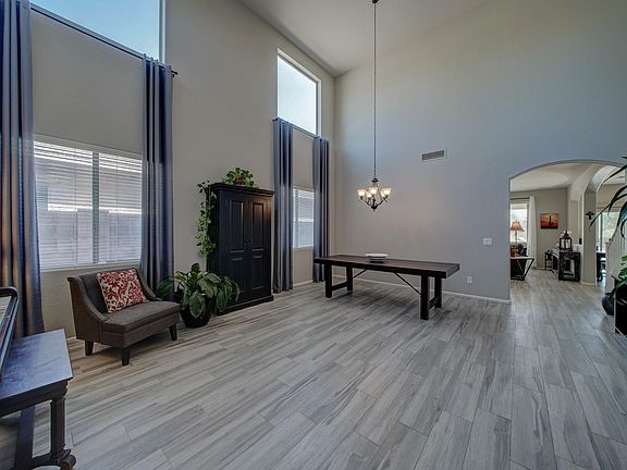 2nd image of 2927 E Quiet Hollow Ln