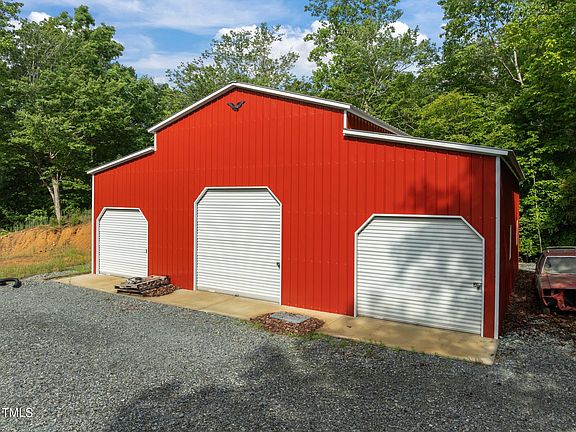 4th image of 121 Pheasant Ct