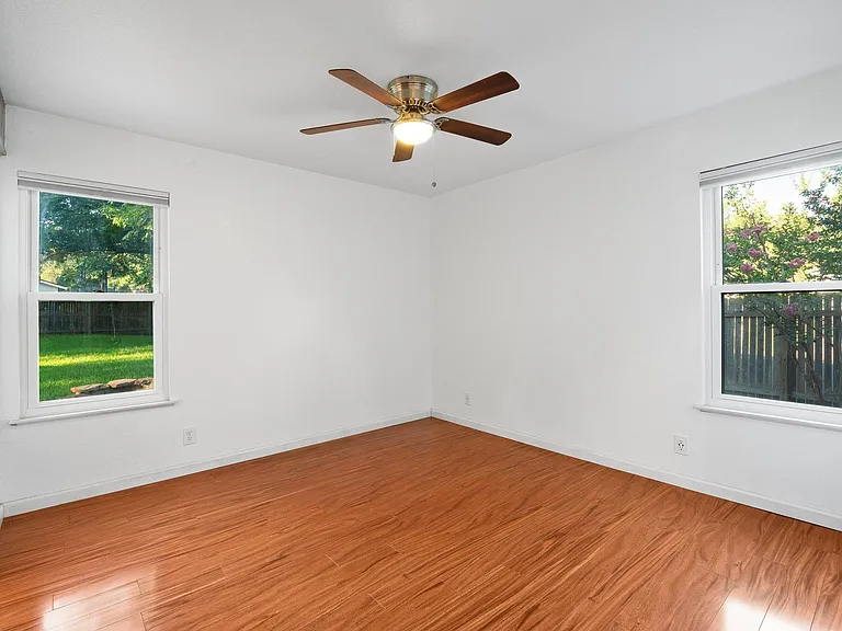 508 Harway Ct — Photo 17