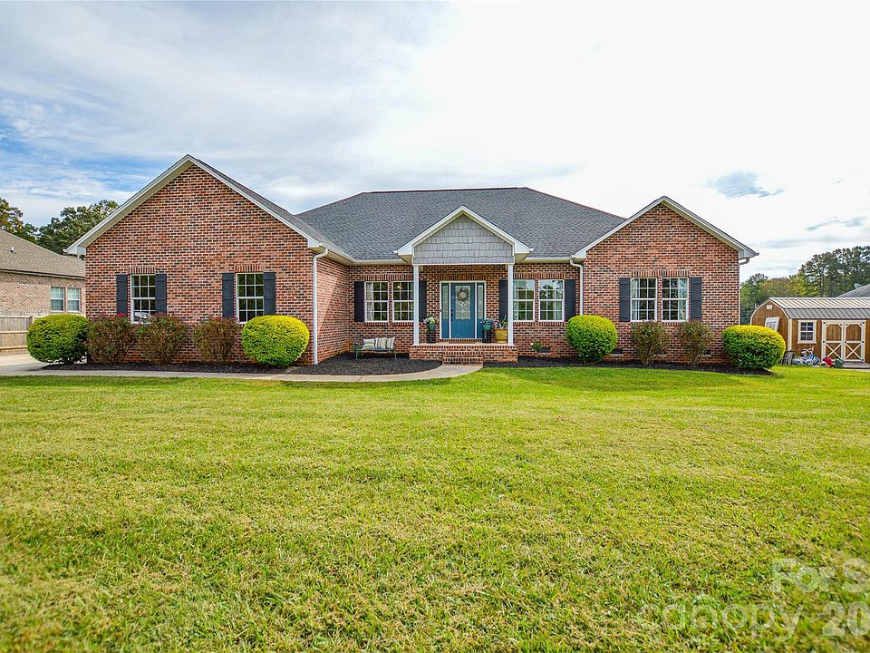 1st image of 2330 Fay Jones Rd #4