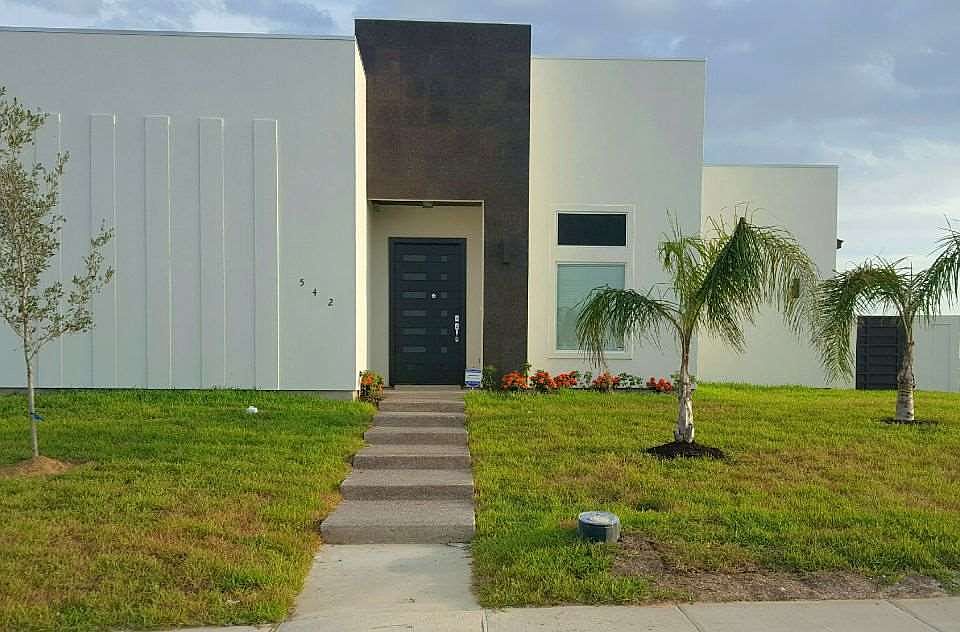 1st image of 542 Altozano Dr