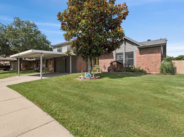 6500 Storm Dr, Watauga, TX 76148