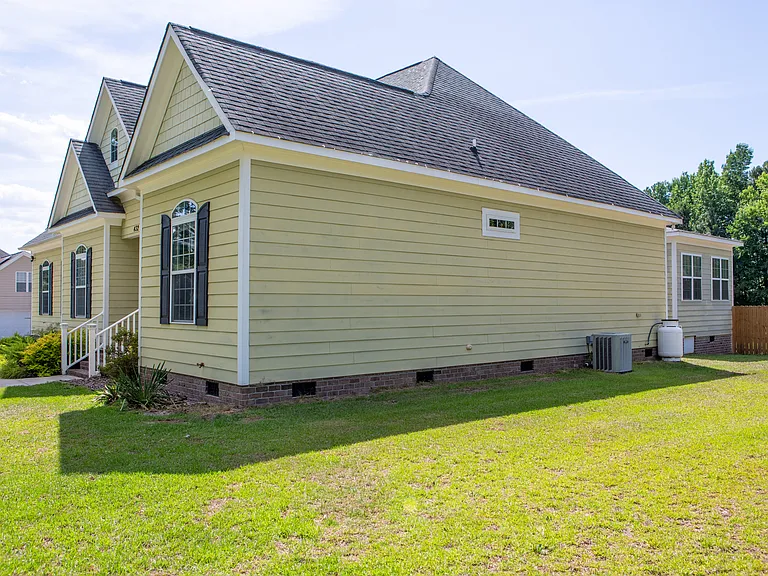 432 Booth Pond Rd — Photo 5