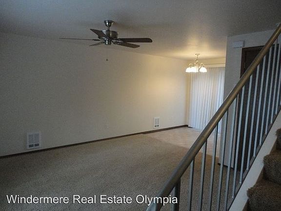 4th image of 4510 6th Ave NE APT B