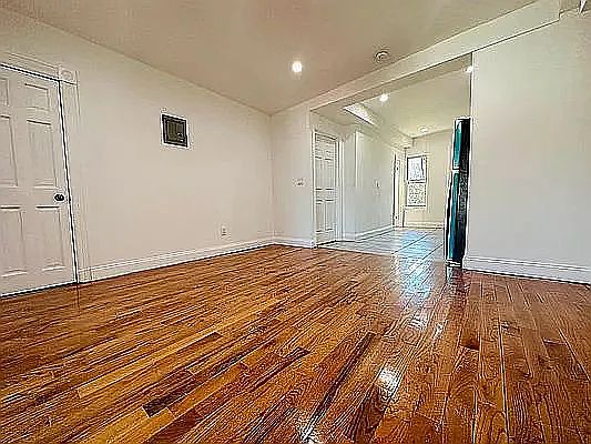 3rd image of 2280 Atlantic Ave