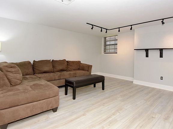 2nd image of 21 Linden St APT 128