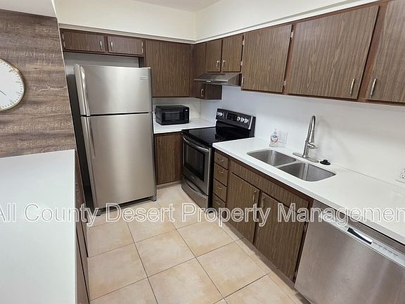 4th image of 2504 N Whitewater Club Dr Unit C