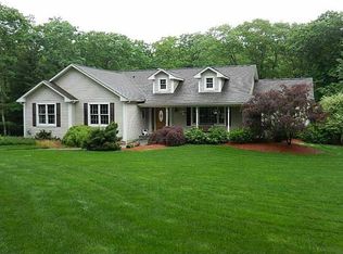 21 Gentry Farm Dr, Coventry, RI 02816