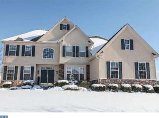 206 Honey Locust Dr, Avondale, PA 19311