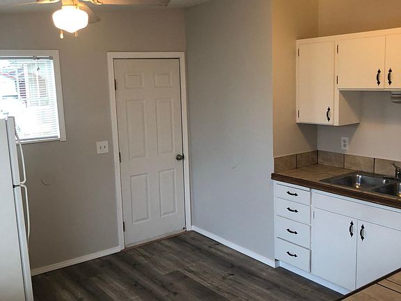4th image of 1119 9th St APT 1