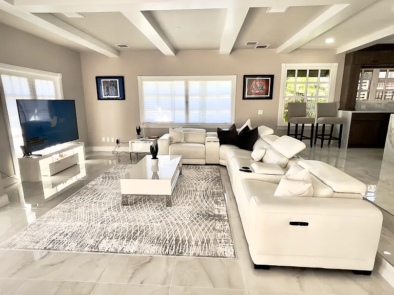 7106 Pelican Island Dr #1 — Photo 4