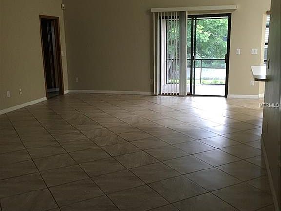 3rd image of 1665 Sackett Cir