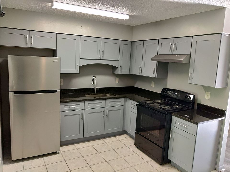 1st image of 21520 Campbell Dr #627
