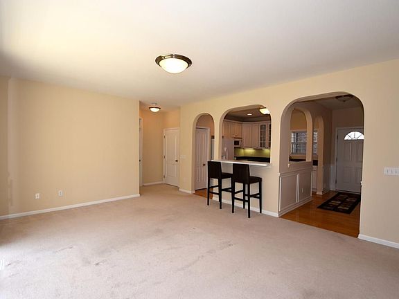 5th image of 2948 Hunley Dr #35
