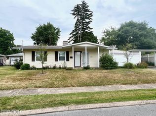 1408 Country Club Ln, Williamsport, PA 17701