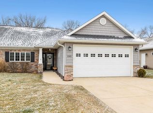 1501 18th Ave, De Witt, IA 52742