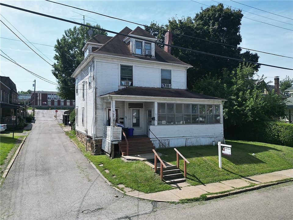 1st image of 213 E Brady St