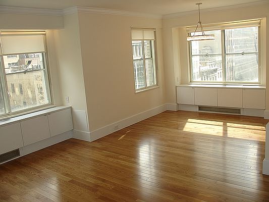 4th image of 60 W 57th St APT 10D