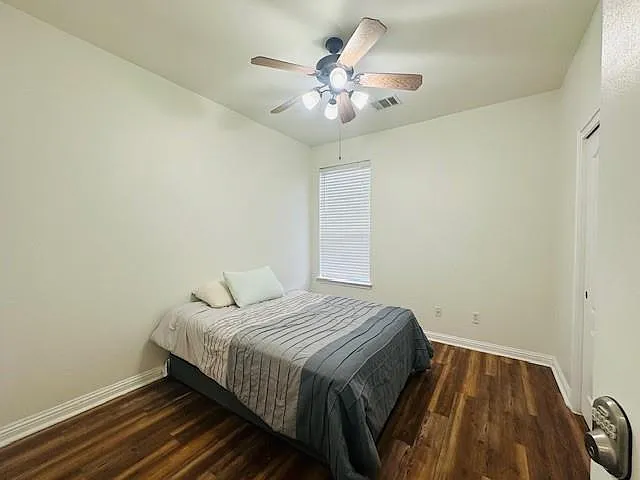 18501 Blue Pond Dr — Photo 13