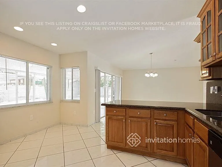 16440 SW 144th Ave — Photo 5