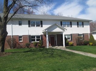 119 Colonial Cir UNIT B, Chicopee, MA 01020