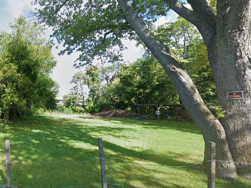 1st image of 967 Hall St