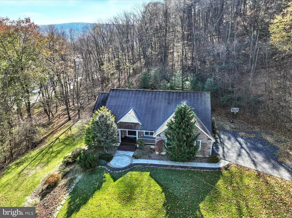 117 2nd St, Pottsville, PA 17901