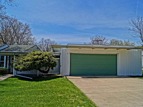 2nd image of 120 Fairview Blvd