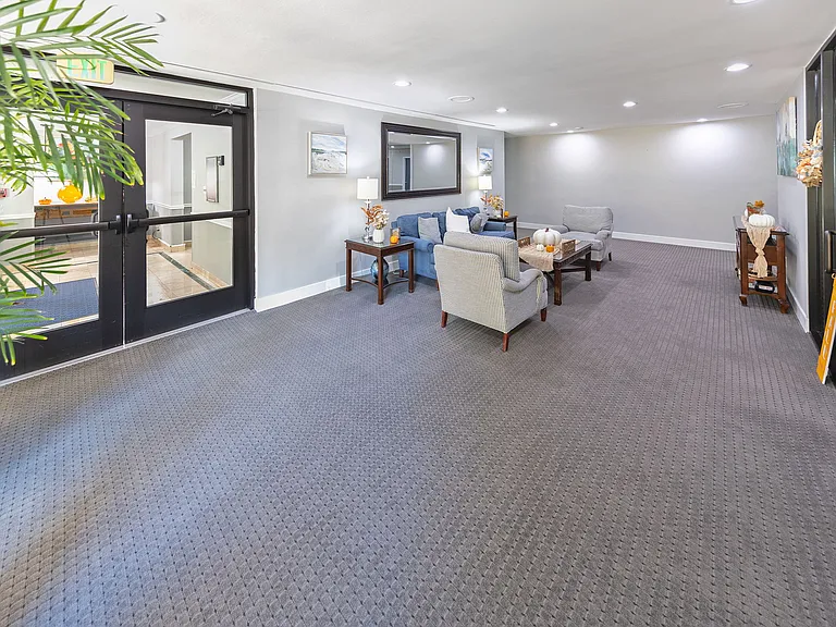 600 Roosevelt Blvd #415 — Photo 11