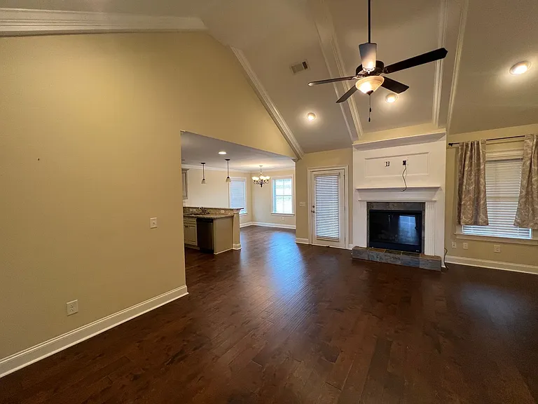 1802 Mabel Dr — Photo 7