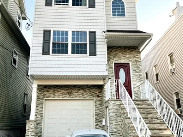 918 South St, Elizabeth City, NJ 07202