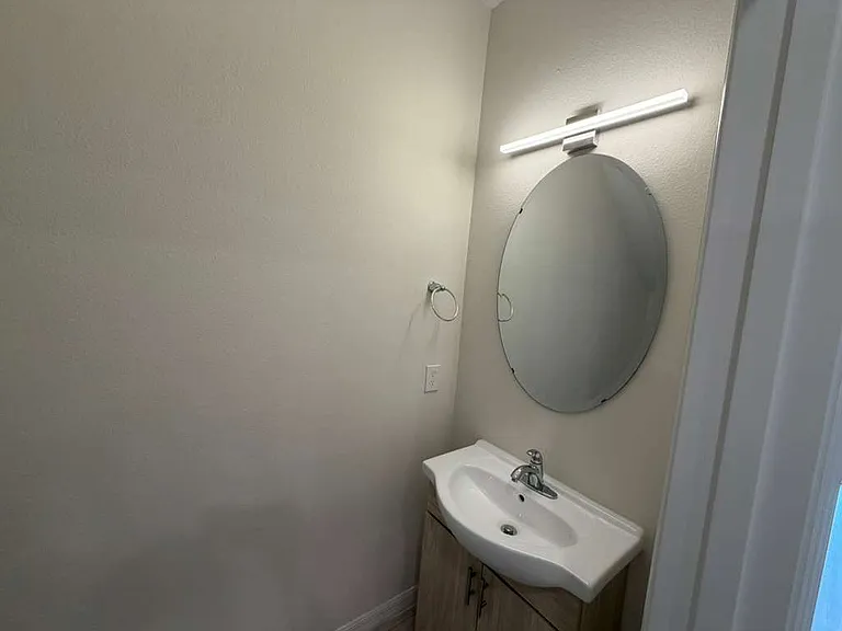 2124 Penny Ln — Photo 31