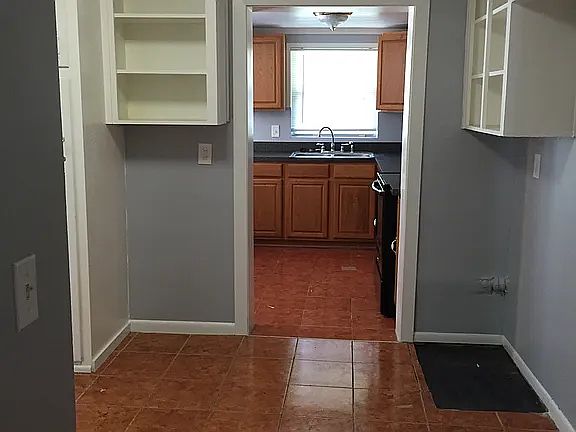 4th image of 5531 Darlow Ave