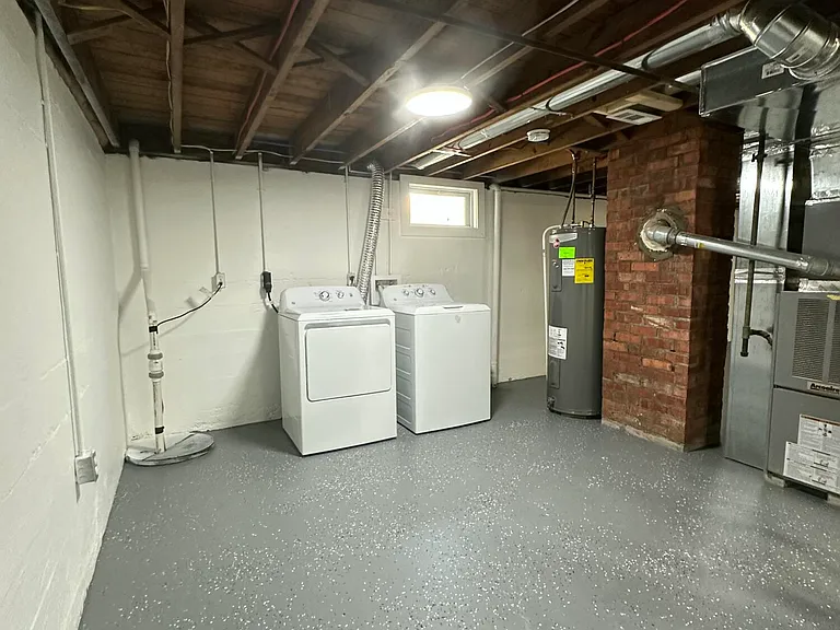 2411 S 5th St — Photo 11