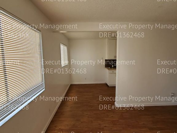 4th image of 2641 Niles St #3