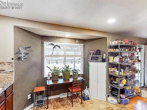 5th image of 4636 El Camino Dr