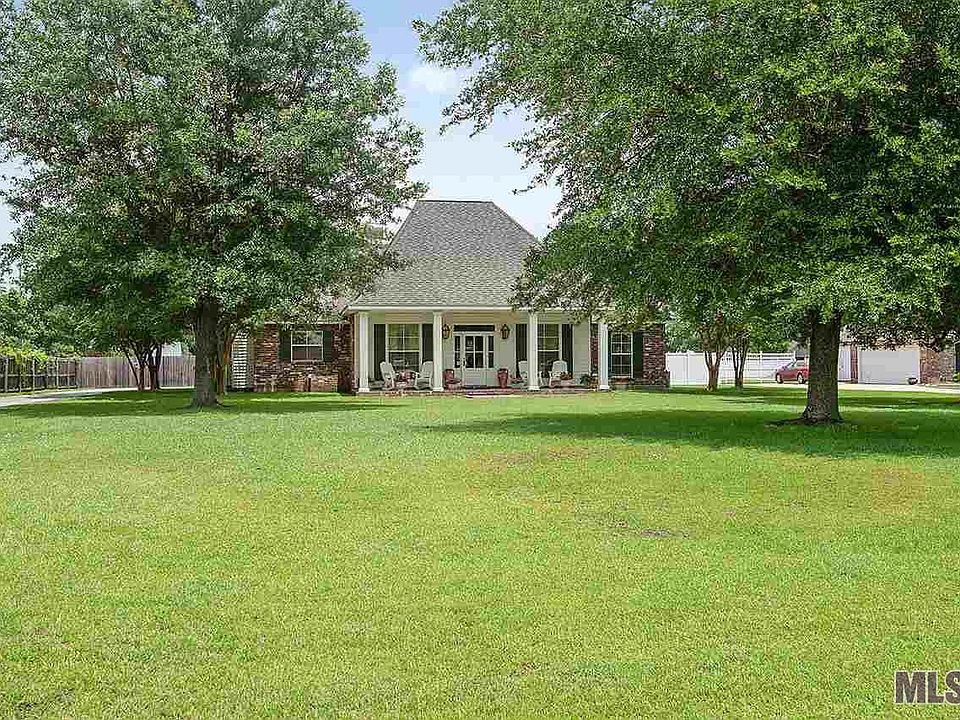 1st image of 37474 Oak Hills Dr