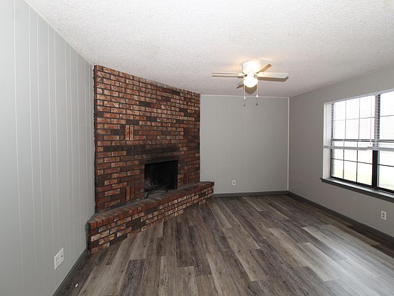 3rd image of 715 S 28th St