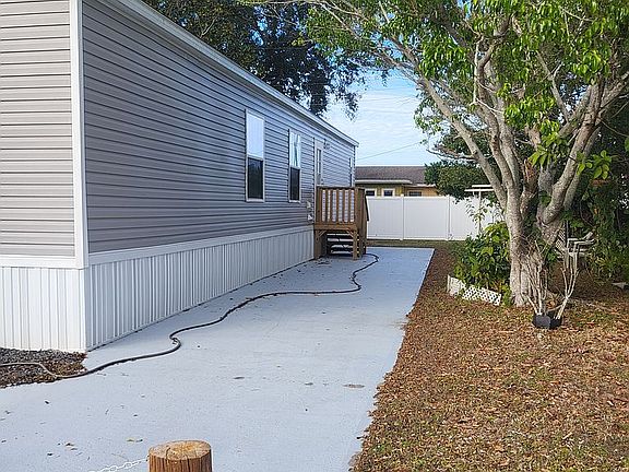 4th image of 8016 Von Maxcy Rd
