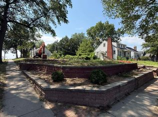 2757 S 11th St, Lincoln, NE 68502