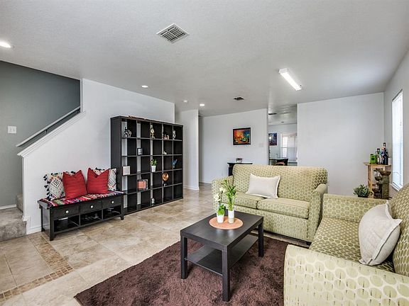 5th image of 2746 Hacienda Lake Dr