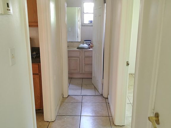 5th image of 361 W Central Ave
