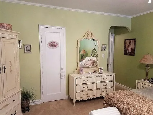 Sold by NY Metro Realty Group | media 22