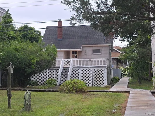 54 Oak Beach Road, Oak Beach, NY 11702
