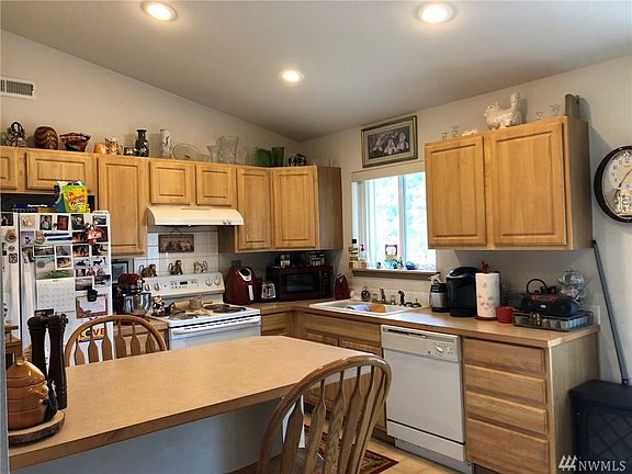 4th image of 21601 145th St E