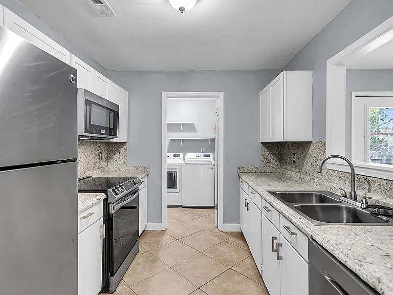 206 Pine Shadow Dr — Photo 2