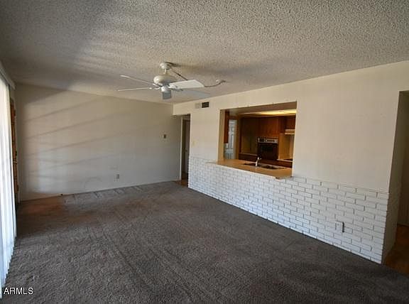 5th image of 525 E Laguna Dr