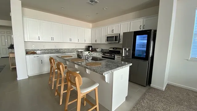 806 Sophie Ct — Photo 10