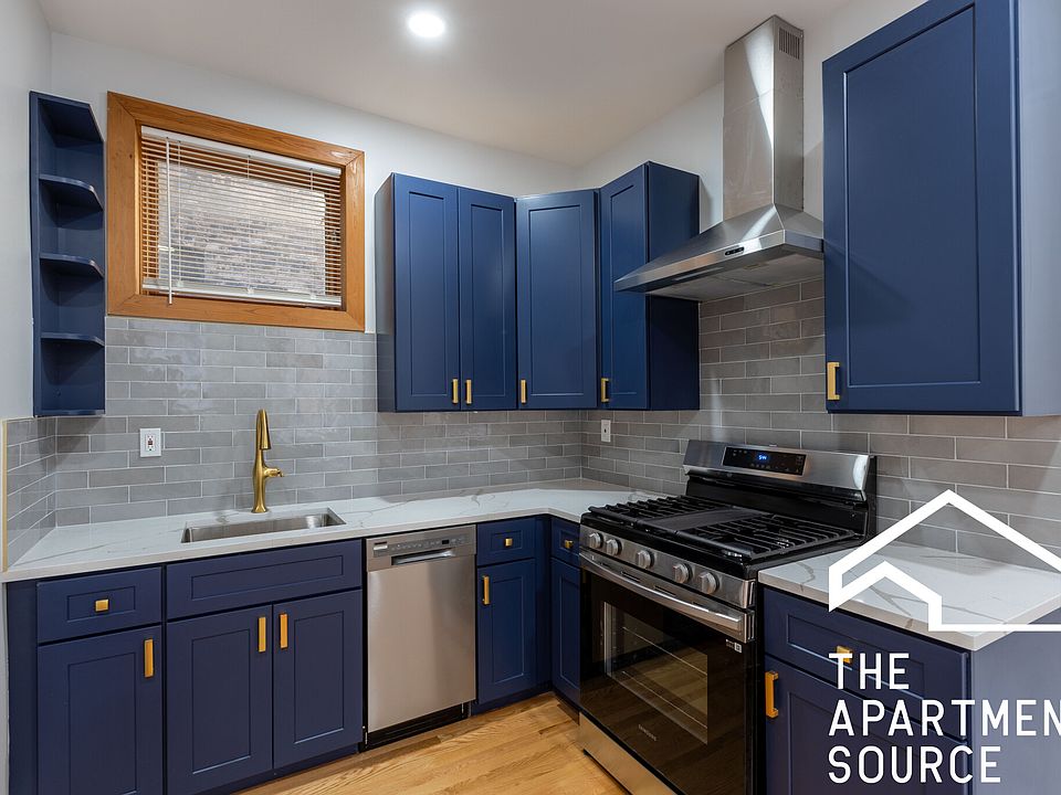 1st image of 533 W Wrightwood Ave #2R