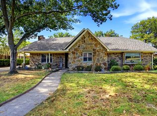 1319 Chestnut Rd, Mansfield, TX 76063
